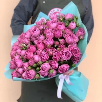 Букет из кустовых розовых роз артикул  12852